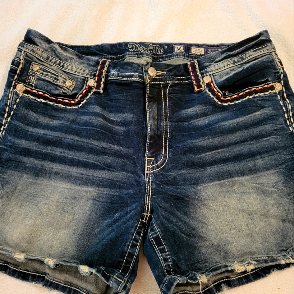 Women's Miss Me Jean shorts size 36